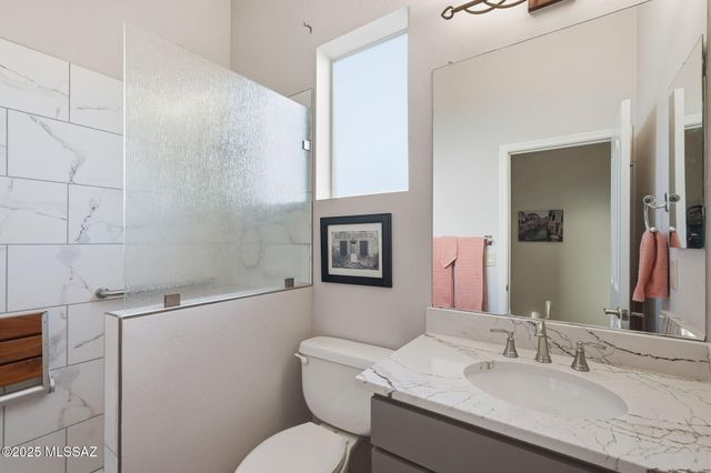 2506 E Bluejay Bluff Lane, Green Valley, AZ 85614