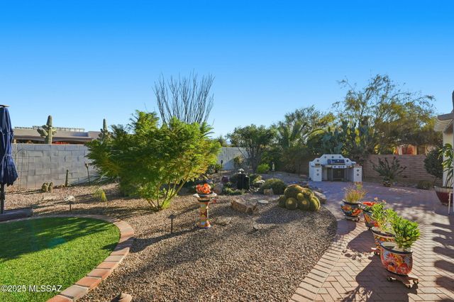 2506 E Bluejay Bluff Lane, Green Valley, AZ 85614