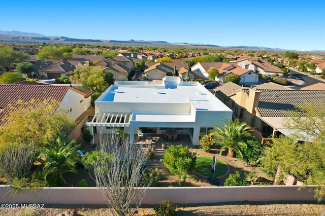 2506 E Bluejay Bluff Lane, Green Valley, AZ 85614
