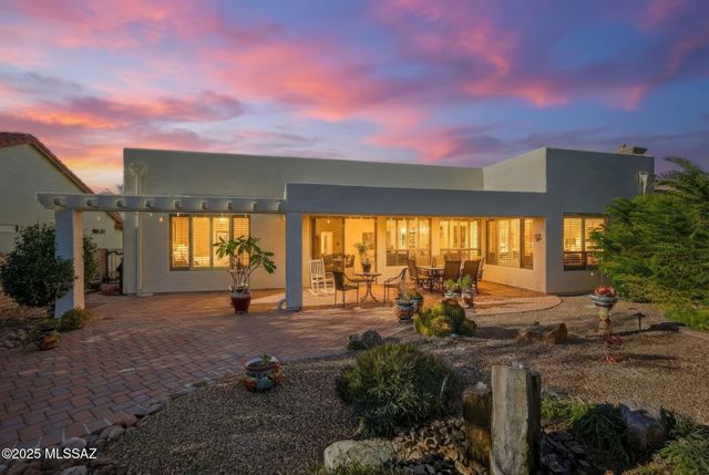 2506 E Bluejay Bluff Lane, Green Valley, AZ 85614