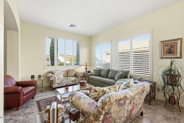 2506 E Bluejay Bluff Lane, Green Valley, AZ 85614