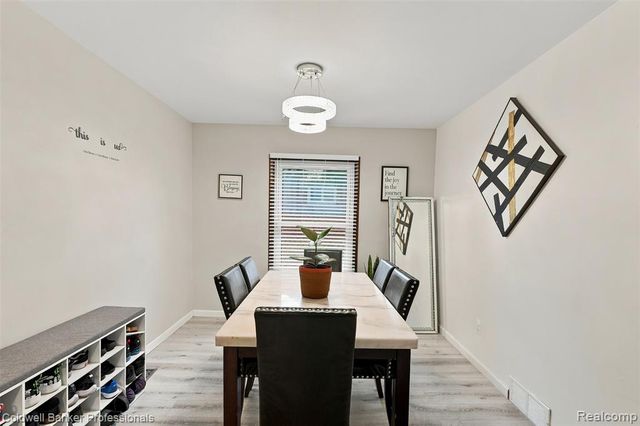 23821 Manistee Street, Oak Park, MI 48237
