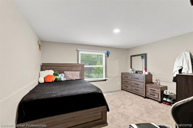 23821 Manistee Street, Oak Park, MI 48237