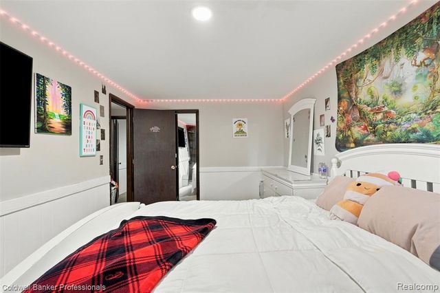 23821 Manistee Street, Oak Park, MI 48237