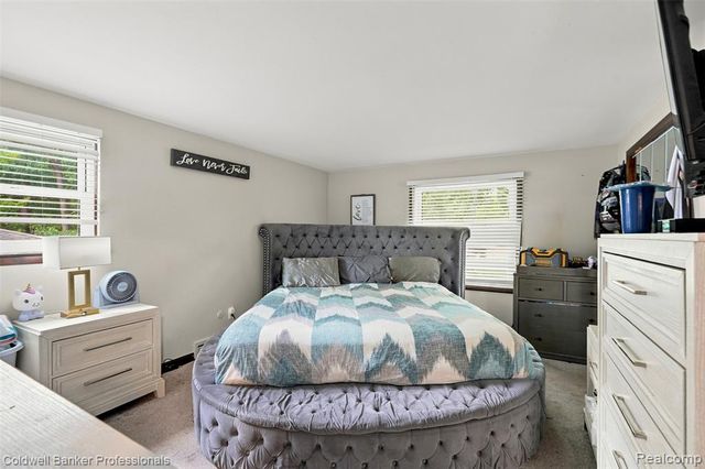 23821 Manistee Street, Oak Park, MI 48237