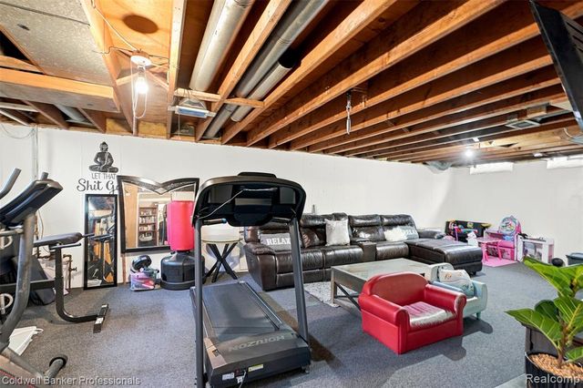 23821 Manistee Street, Oak Park, MI 48237