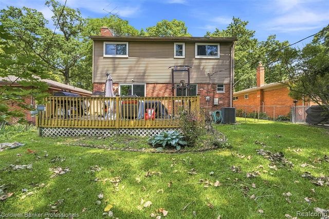 23821 Manistee Street, Oak Park, MI 48237