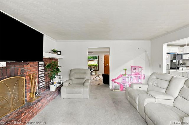 23821 Manistee Street, Oak Park, MI 48237