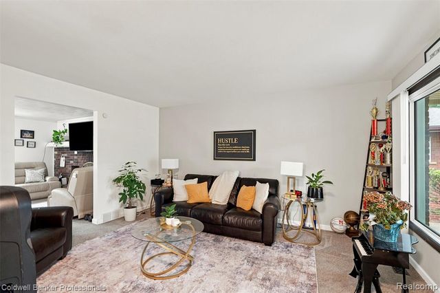 23821 Manistee Street, Oak Park, MI 48237