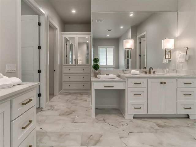 2916 Flycatcher Lane, Edmond, OK 73012