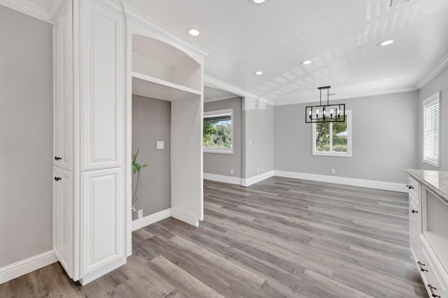 634 E Harney Ln, Lodi, CA 95242