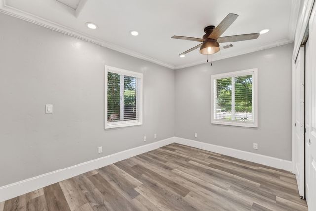 634 E Harney Ln, Lodi, CA 95242