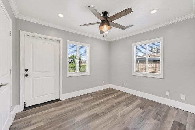 634 E Harney Ln, Lodi, CA 95242