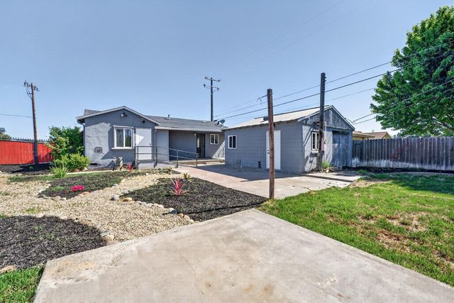 634 E Harney Ln, Lodi, CA 95242