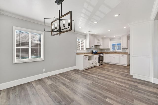 634 E Harney Ln, Lodi, CA 95242