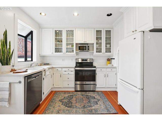 3323 Se 55TH Ave, Portland, OR 97206