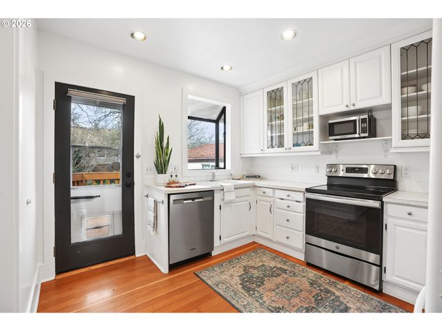 3323 Se 55TH Ave, Portland, OR 97206