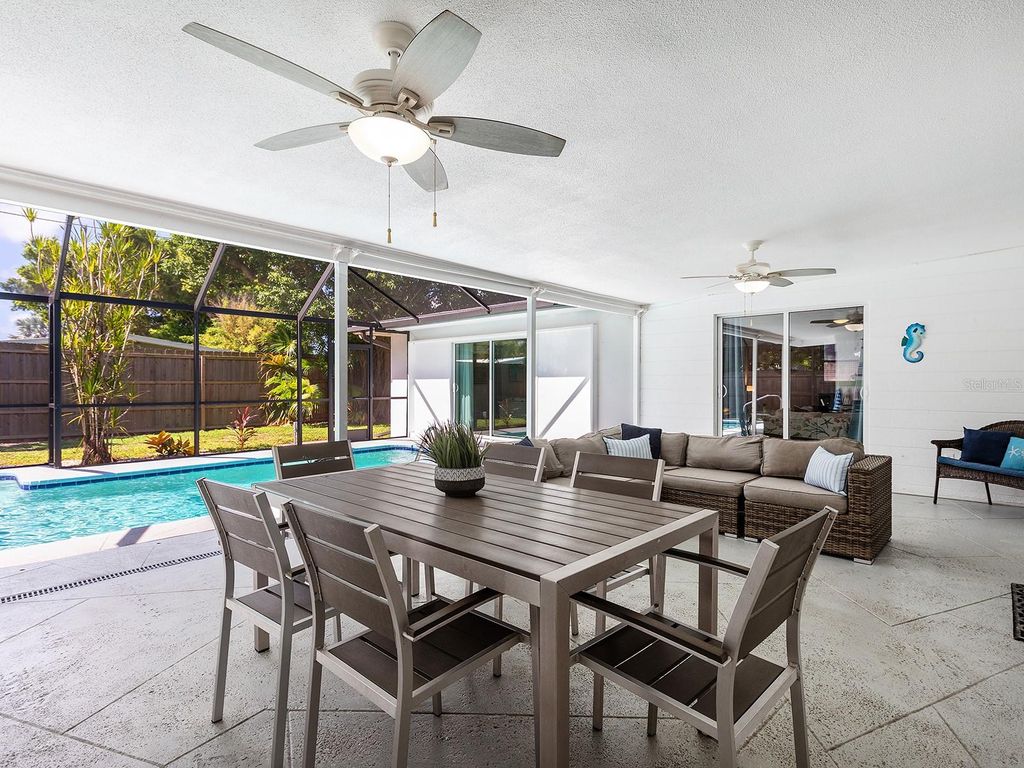 Image 18 of property listing at 4474 COCO RIDGE CIRCLE, Sarasota, FL 34233