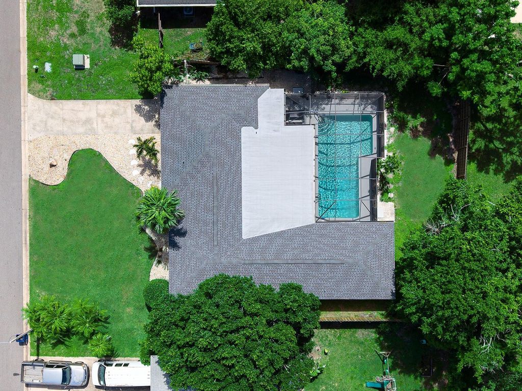 Image 3 of property listing at 4474 COCO RIDGE CIRCLE, Sarasota, FL 34233