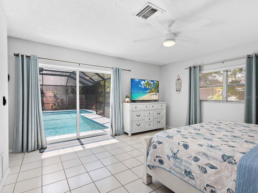 Image 25 of property listing at 4474 COCO RIDGE CIRCLE, Sarasota, FL 34233