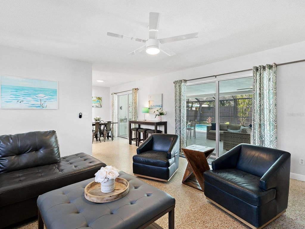 Image 7 of property listing at 4474 COCO RIDGE CIRCLE, Sarasota, FL 34233