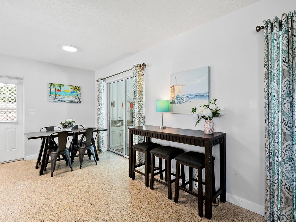 Image 8 of property listing at 4474 COCO RIDGE CIRCLE, Sarasota, FL 34233