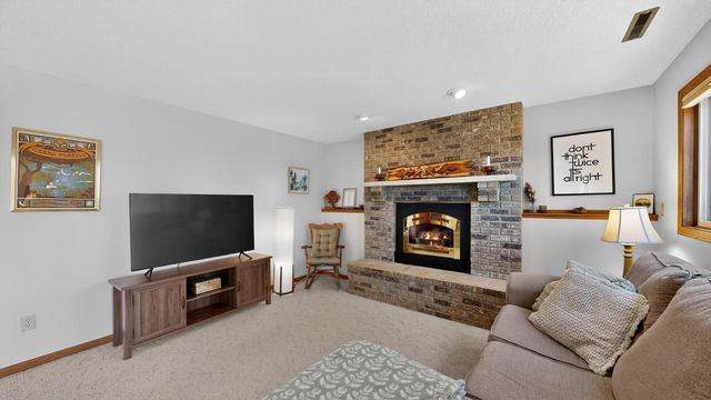 4319 4th Place NW, Rochester, MN 55901