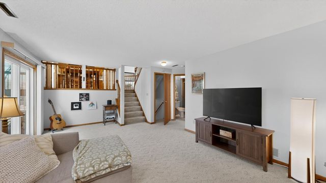 4319 4th Place NW, Rochester, MN 55901