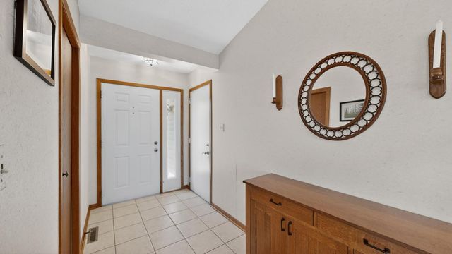 4319 4th Place NW, Rochester, MN 55901