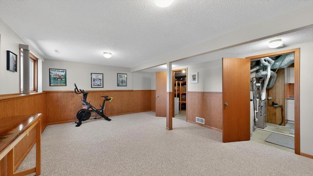 4319 4th Place NW, Rochester, MN 55901