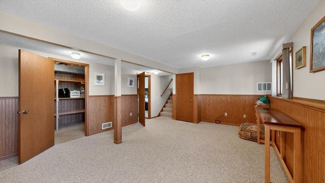 4319 4th Place NW, Rochester, MN 55901