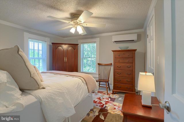 737 PIKETOWN RD, Harrisburg, PA 17112