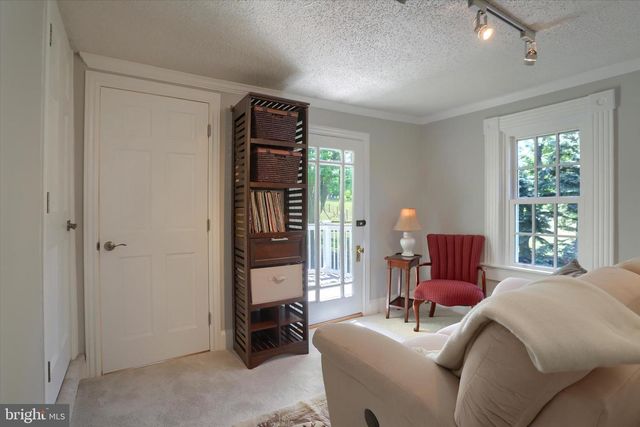 737 PIKETOWN RD, Harrisburg, PA 17112