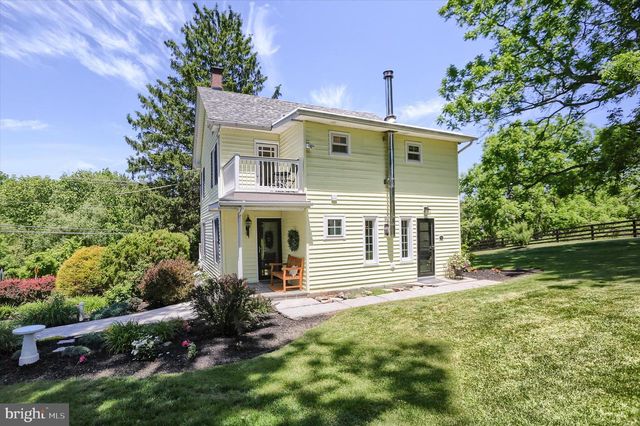 737 PIKETOWN RD, Harrisburg, PA 17112
