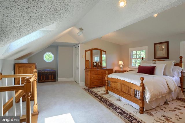 737 PIKETOWN RD, Harrisburg, PA 17112