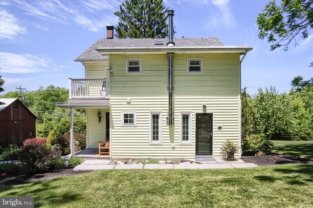 737 PIKETOWN RD, Harrisburg, PA 17112