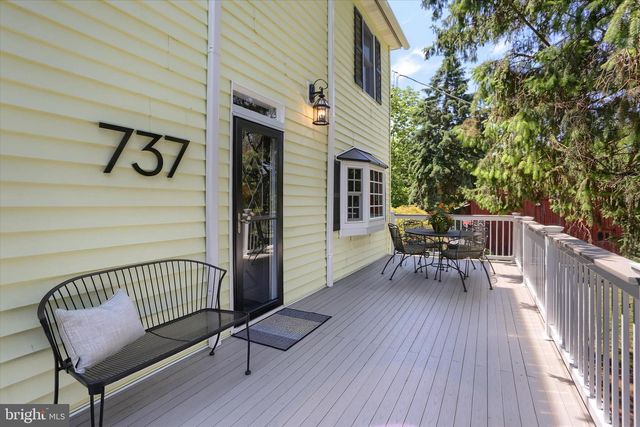 737 PIKETOWN RD, Harrisburg, PA 17112