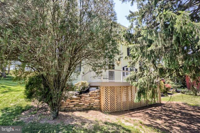 737 PIKETOWN RD, Harrisburg, PA 17112