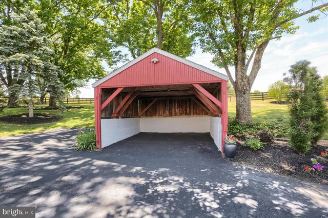 737 PIKETOWN RD, Harrisburg, PA 17112