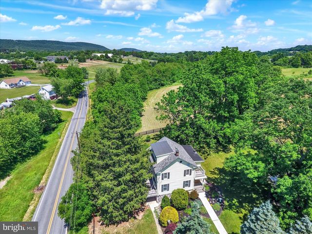 737 PIKETOWN RD, Harrisburg, PA 17112