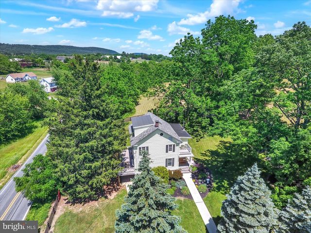 737 PIKETOWN RD, Harrisburg, PA 17112