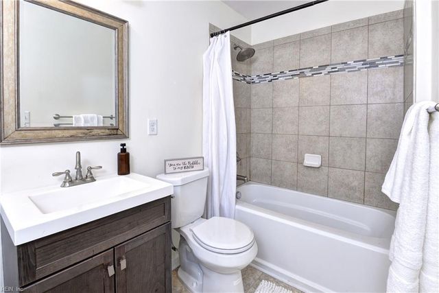 43 Robinson DR, Newport News, VA 23601