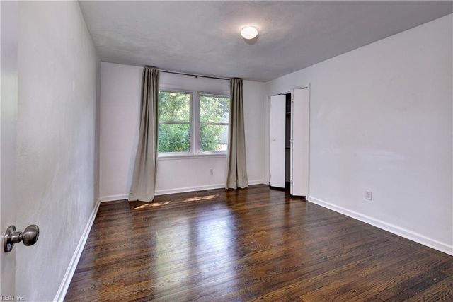 43 Robinson DR, Newport News, VA 23601