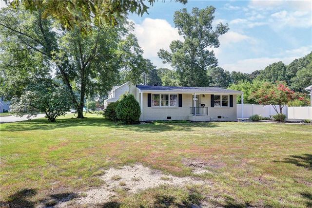 43 Robinson DR, Newport News, VA 23601