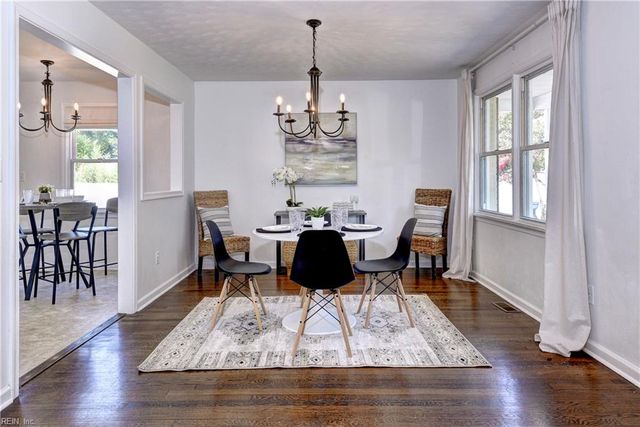 43 Robinson DR, Newport News, VA 23601