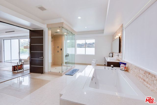 12148 Travis Street, Los Angeles, CA 90049