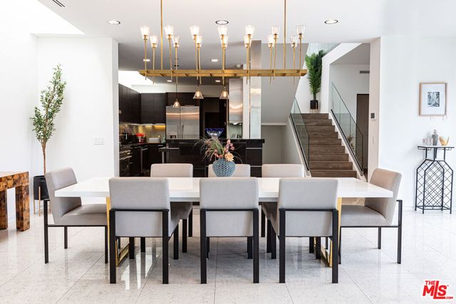 12148 Travis Street, Los Angeles, CA 90049