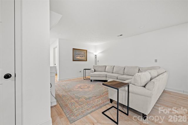 60 Rolling Lane, Maggie Valley, NC 28751