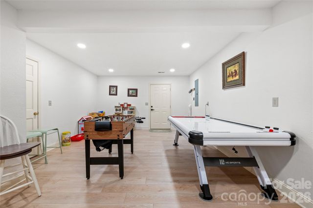 60 Rolling Lane, Maggie Valley, NC 28751