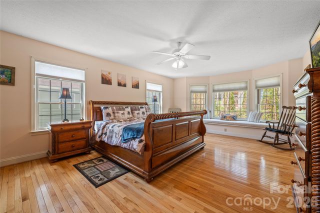 60 Rolling Lane, Maggie Valley, NC 28751